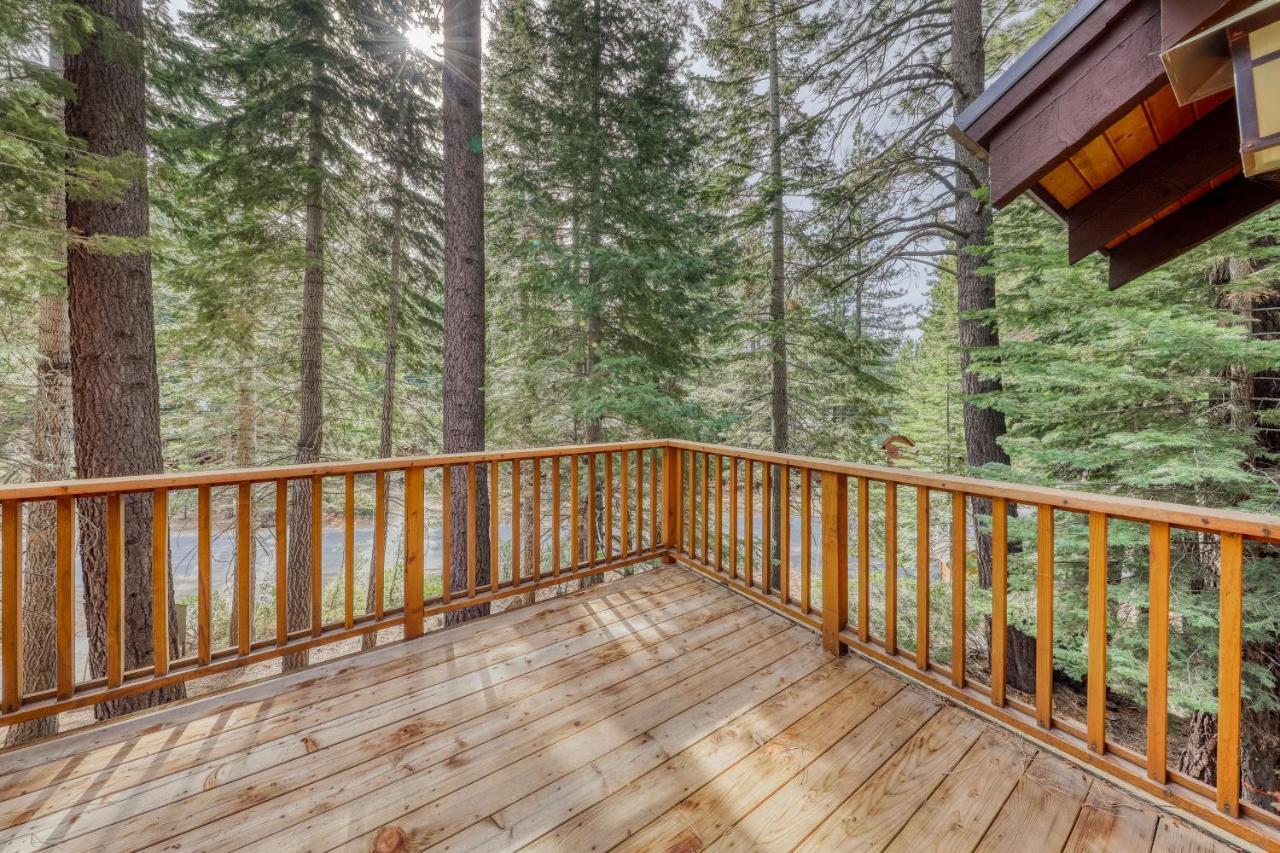 トラッキー Tahoe Donner Tree House Retreatヴィラ エクステリア 写真