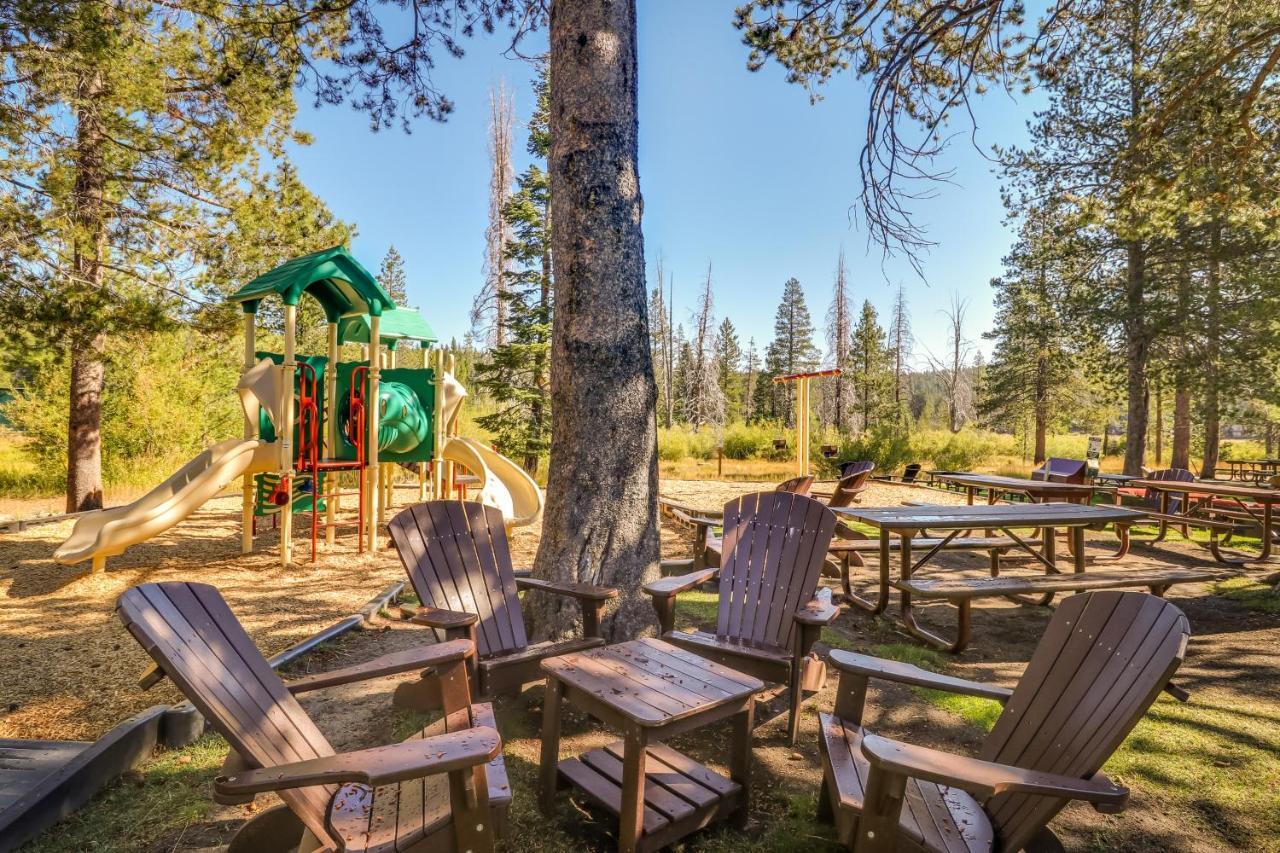 トラッキー Tahoe Donner Tree House Retreatヴィラ エクステリア 写真